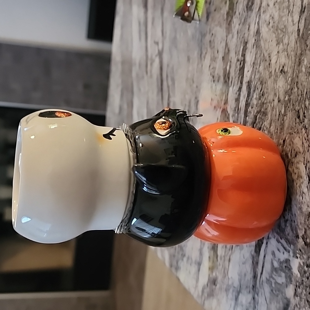 Hallmark Spooky Tea Light Candle Holder Set of 3 Ceramic Halloween NEW! - Picture 2 of 16